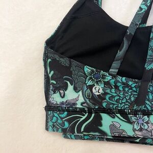 lululemon energy bra size 6